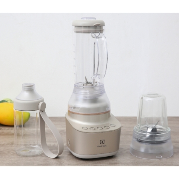 Máy xay sinh tố đa năng Electrolux E7CB1-86SM